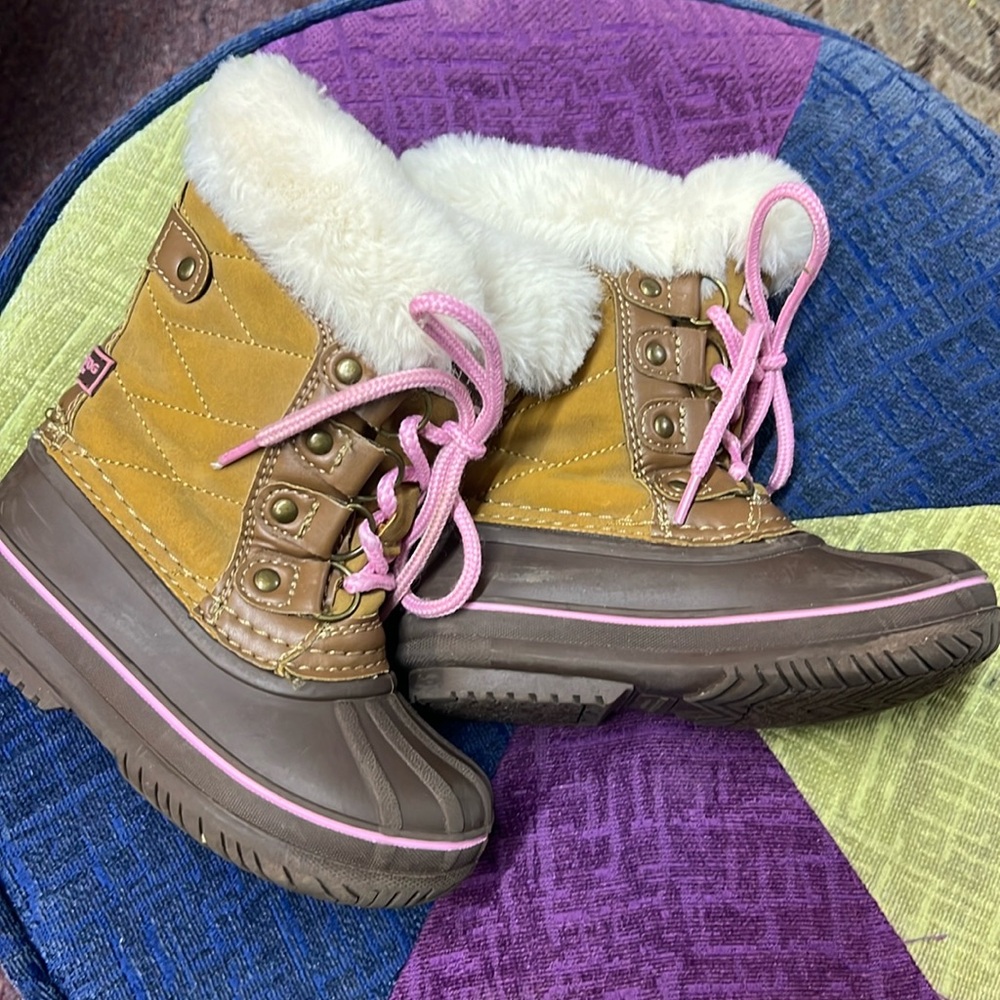 London fog boots size 8